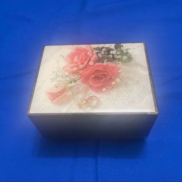 Vintage Jewelry musical box